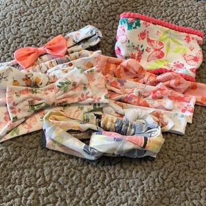 Set of eight floral bows